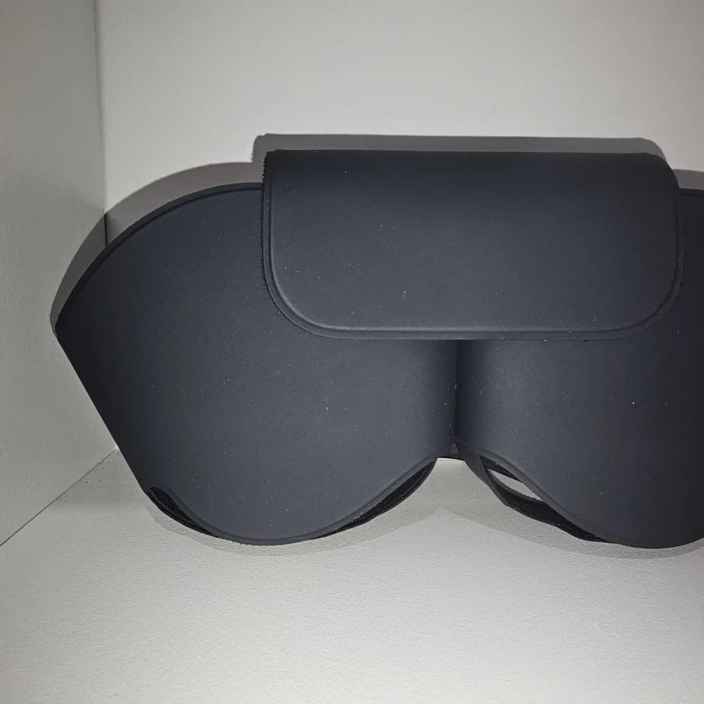 Black VR Case with Sleek Design and Contoured Fit